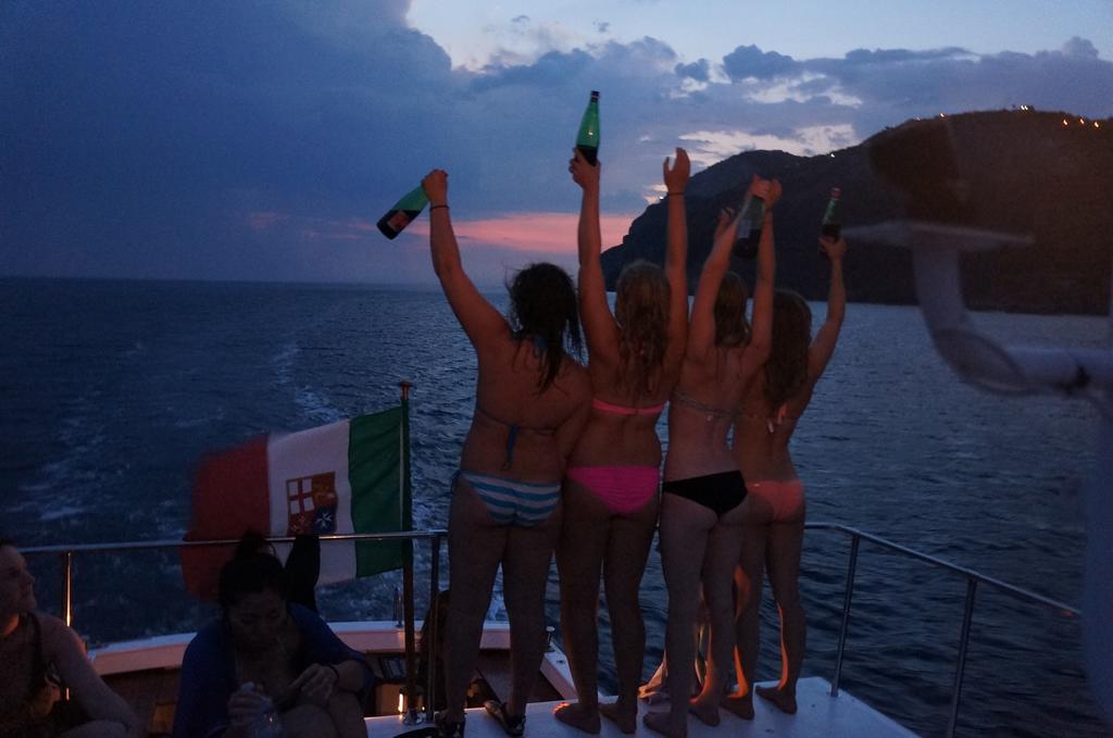 Ring Hostel Forio di Ischia Exterior foto